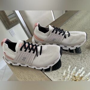 On cloud tennis shoes 8